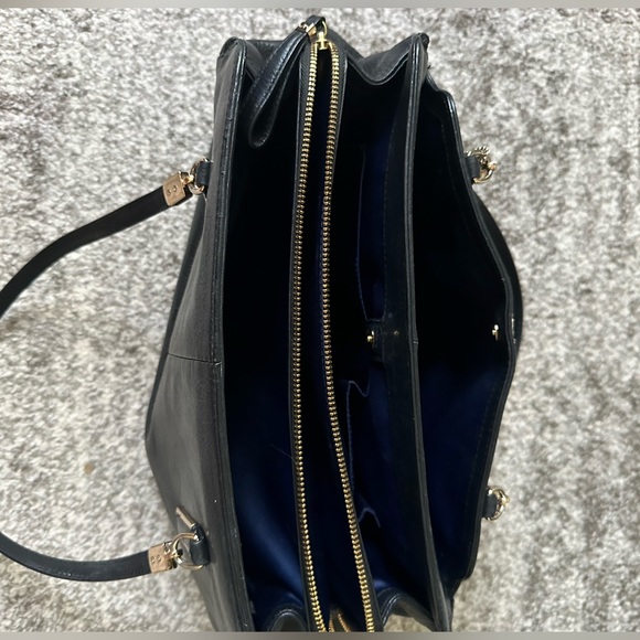 Black leather Coach Shoulder Bag - Picture 3 of 4